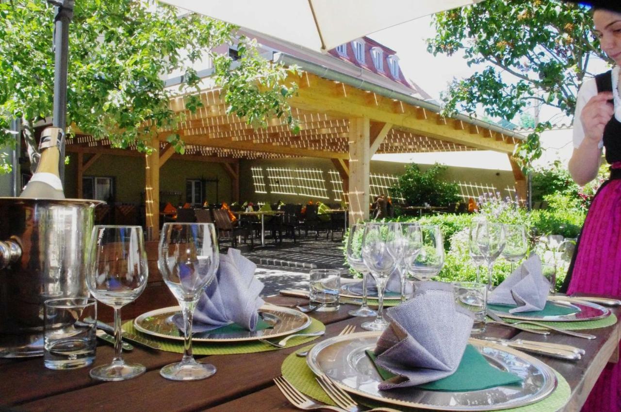Boutique Hotel & Bio Wirtshaus Schwarzer Bock أنسباخ المظهر الخارجي الصورة